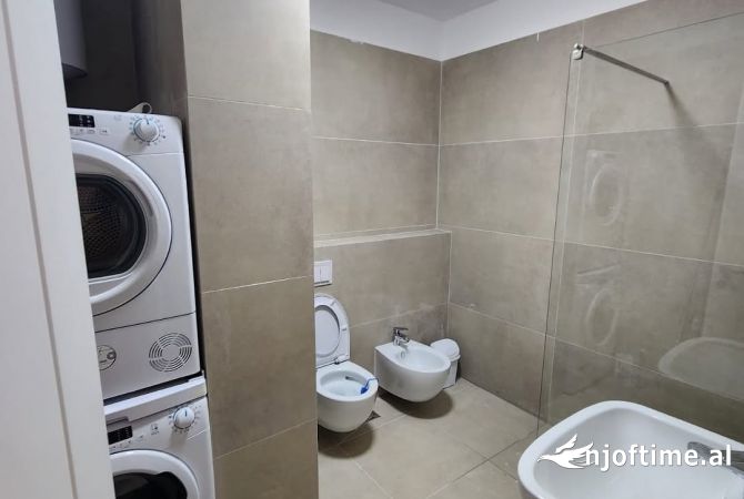 Shtepi me qera Apartament ne Tirane, 2+1, Mobilimi E mobiluar, Pagesa 1,600  Euro.