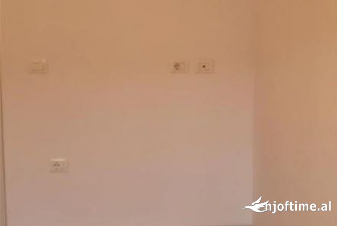 Apartment for sale in Tirana 1+1, Emty