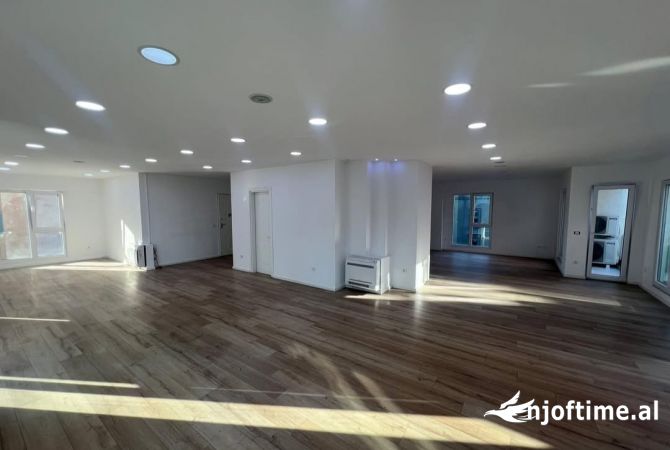 Super Ambient Me Qera Tek Rruga Elbasanit