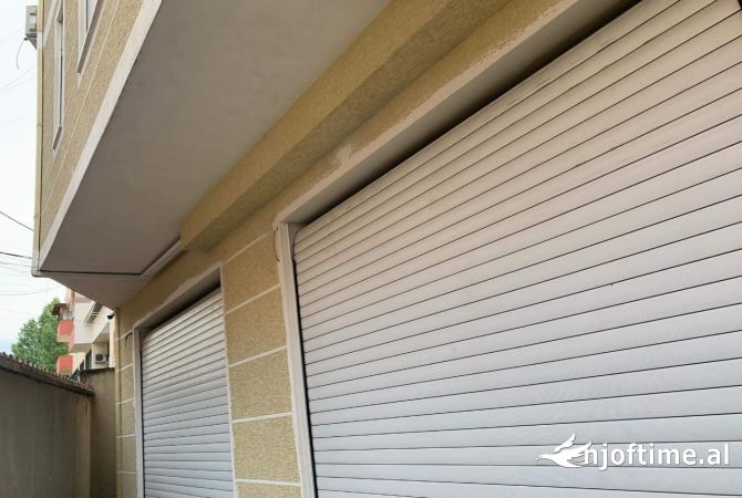 Shtepi ne shitje Apartament ne Tirane, 7+1, Mobilimi Bosh, pa mobiluar, Pagesa 630,000  Euro.