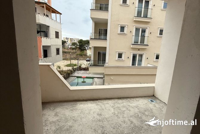 Shtepi ne shitje Apartament ne Durres, 1+1, Mobilimi Bosh, pa mobiluar, Pagesa 81,000  Euro.