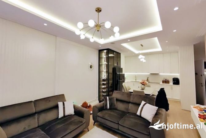 Shtepi ne shitje Apartament ne Tirane, 2+1, Mobilimi E mobiluar, Pagesa 330,000  Euro.