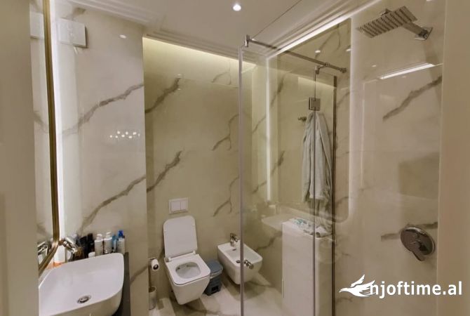 Shtepi ne shitje Apartament ne Tirane, 2+1, Mobilimi E mobiluar, Pagesa 330,000  Euro.