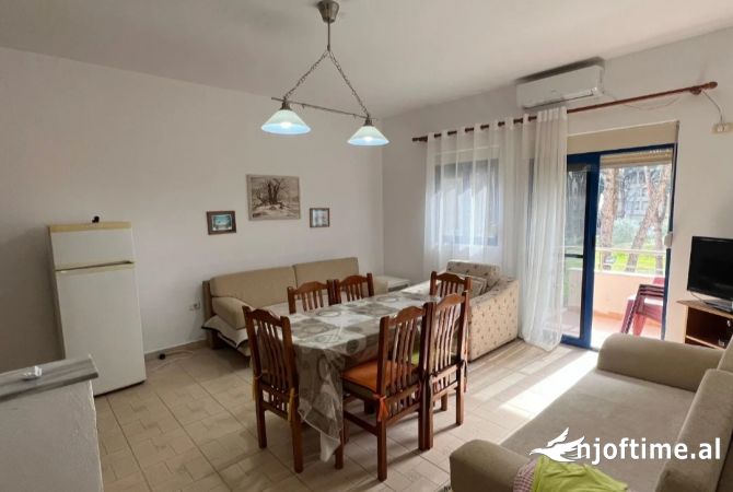 Shitet apartament 1+1 te Mali i Robit