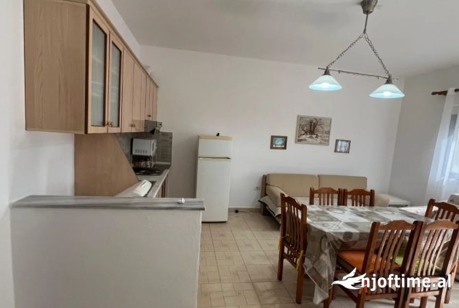 Shtepi ne shitje Apartament ne Durres, 1+1, Mobilimi E mobiluar, Pagesa 60,000  Euro.