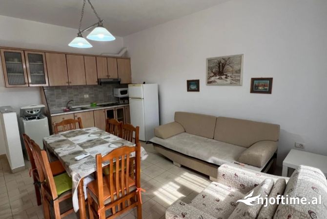 Shtepi ne shitje Apartament ne Durres, 1+1, Mobilimi E mobiluar, Pagesa 60,000  Euro.