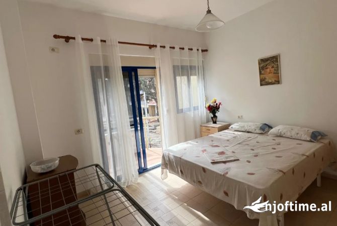 Shtepi ne shitje Apartament ne Durres, 1+1, Mobilimi E mobiluar, Pagesa 60,000  Euro.