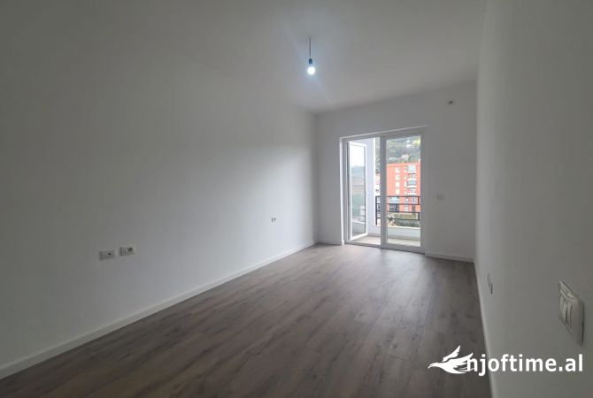 Shitet apartament 2+1 ne Misto Mame.