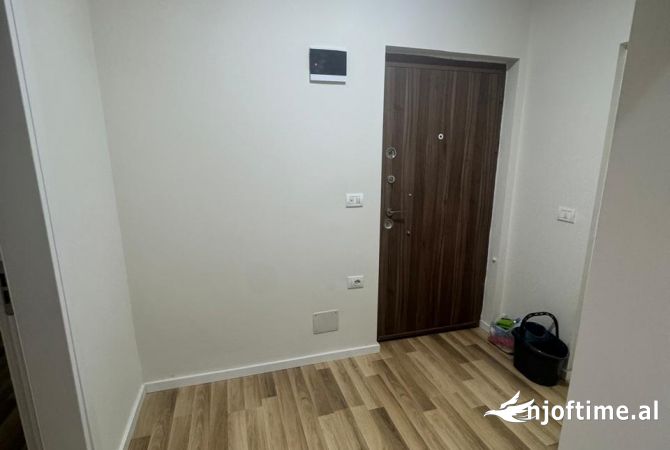 Shtepi ne shitje Apartament ne Tirane, 2+1, Mobilimi Bosh, pa mobiluar, Pagesa 154,000  Euro.
