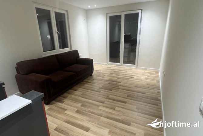 Shtepi ne shitje Apartament ne Tirane, 2+1, Mobilimi Bosh, pa mobiluar, Pagesa 154,000  Euro.