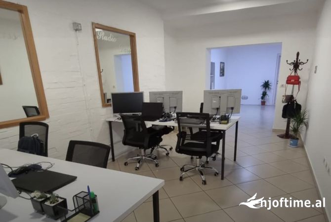 Ambient biznesi ne shitje 3+1 ne Tirane - 200,000 Euro