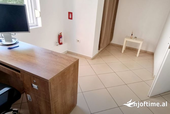 Ambient biznesi ne shitje 3+1 ne Tirane - 200,000 Euro