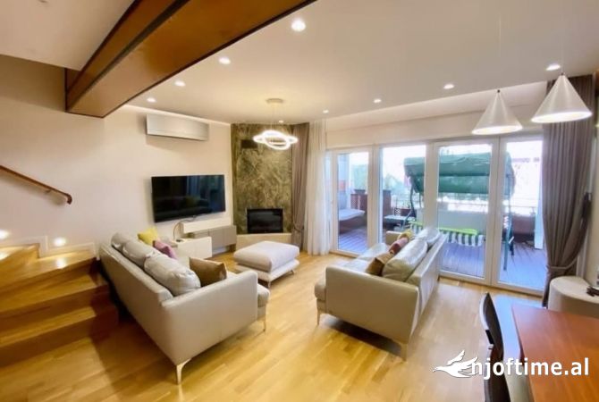 Rezidenca Kodra e Diellit 2, shesim super apartament-duplex: 3+1+2 tualete.