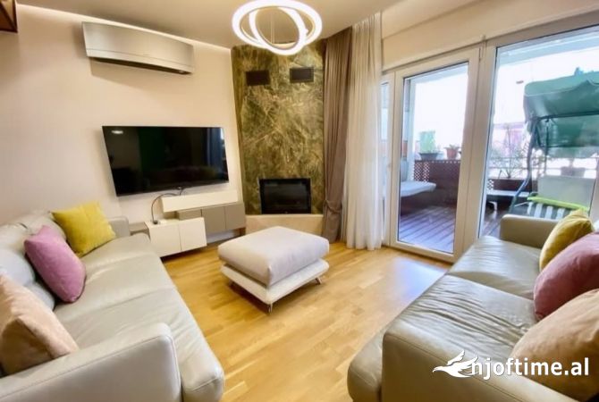 Shtepi ne shitje Apartament ne Tirane, 3+1, Mobilimi E mobiluar, Pagesa 350,000  Euro.