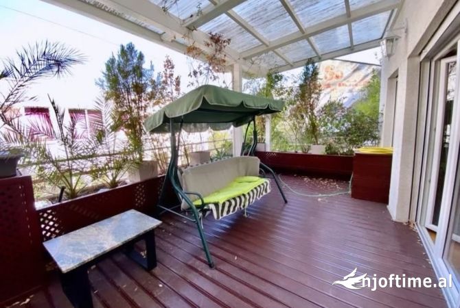 Shtepi ne shitje Apartament ne Tirane, 3+1, Mobilimi E mobiluar, Pagesa 350,000  Euro.