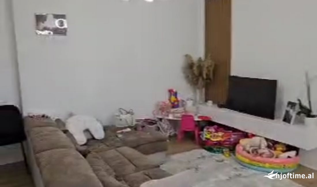 Shtepi ne shitje Apartament ne Tirane, 2+1, Mobilimi E mobiluar, Pagesa 155,000  Euro.