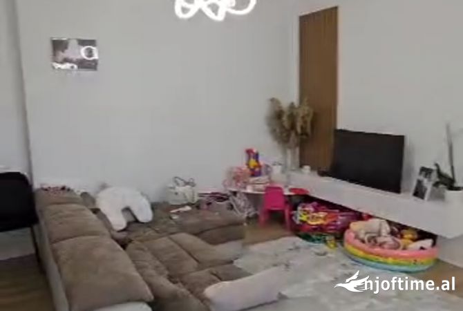 Shitet apartament 2+1 ne Don Bosko.