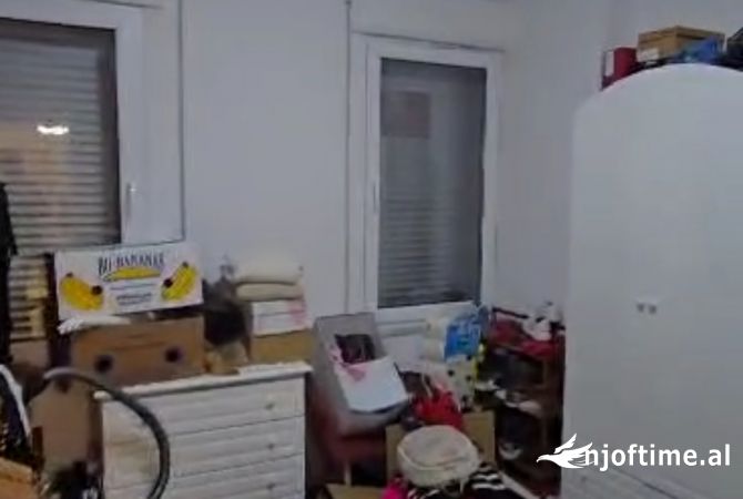 Shtepi ne shitje Apartament ne Tirane, 2+1, Mobilimi E mobiluar, Pagesa 155,000  Euro.