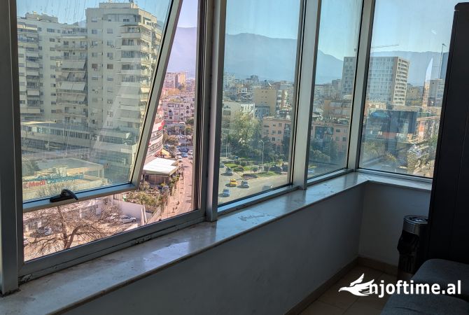 ambjent per zyra/biznes zogu zi