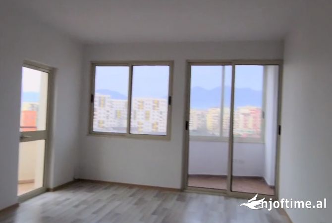 Shtepi ne shitje Apartament ne Tirane, 2+1, Mobilimi Bosh, pa mobiluar, Pagesa 128,000  Euro.