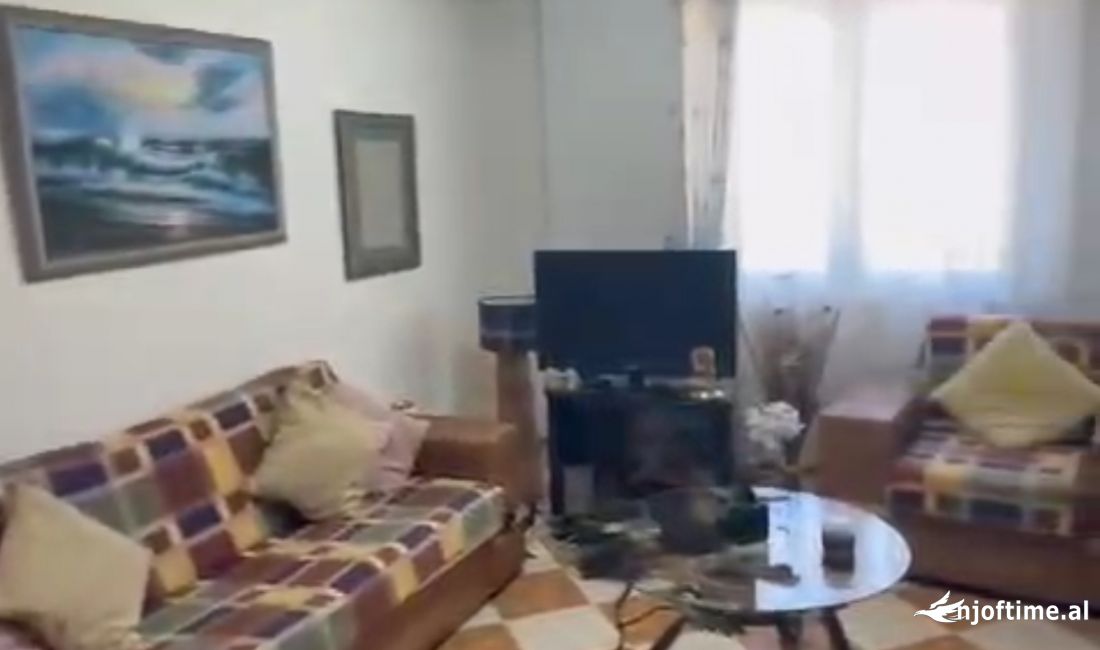 Shtepi me qera Apartament ne Tirane, 2+1, Mobilimi E mobiluar, Pagesa 500  Euro.