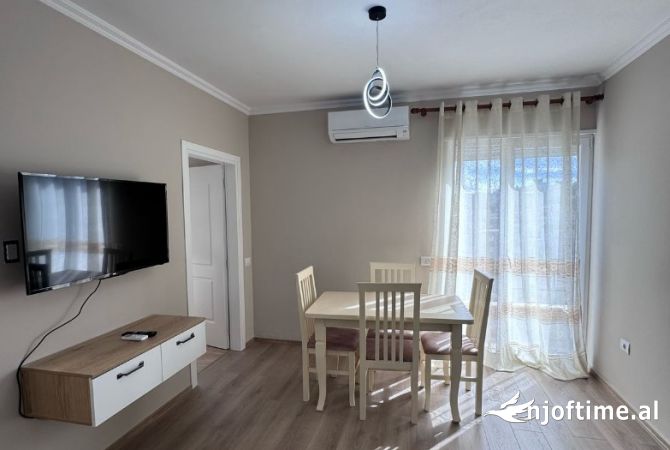 Jepet me qera apartament i ri ne Selite