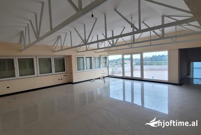 Ambient biznesi ne shitje 5+1 ne Tirane - 700,000 Euro