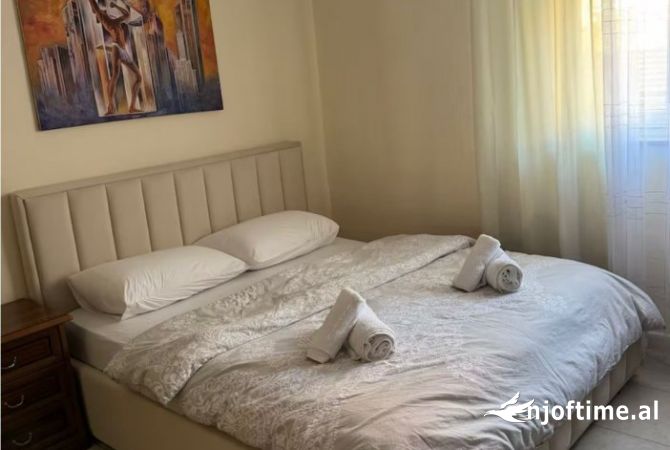 Shtepi me qera Apartament ne Tirane, 1+1, Mobilimi E mobiluar, Pagesa 450  Euro.