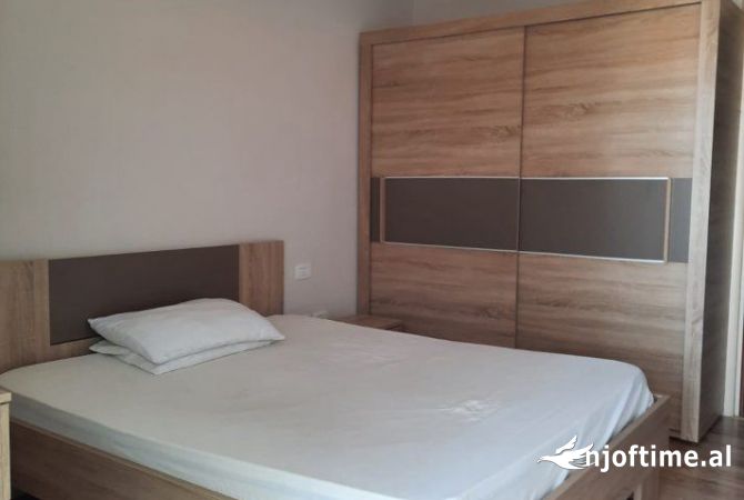 Shtepi me qera Apartament ne Tirane, 1+1, Mobilimi E mobiluar, Pagesa 500  Euro.