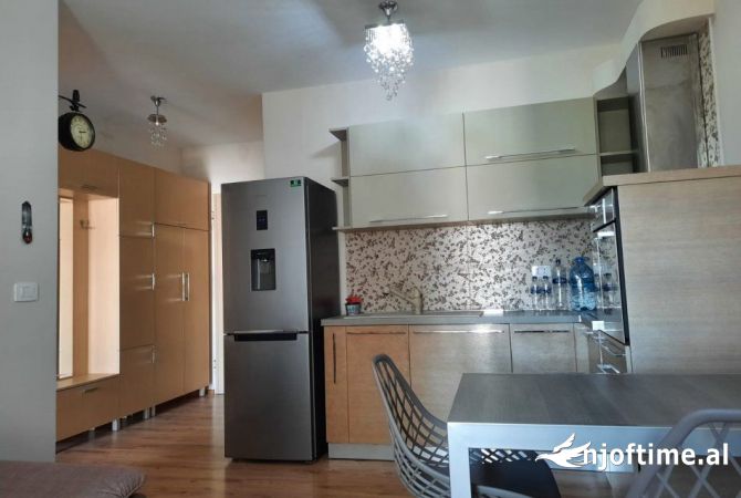 Shtepi me qera Apartament ne Tirane, 1+1, Mobilimi E mobiluar, Pagesa 500  Euro.