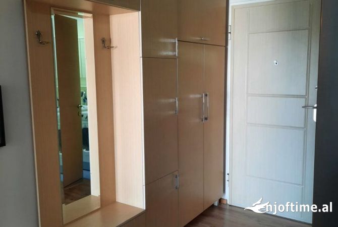 Shtepi me qera Apartament ne Tirane, 1+1, Mobilimi E mobiluar, Pagesa 500  Euro.