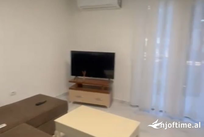 Shtepi ne shitje Apartament ne Tirane, 2+1, Mobilimi E mobiluar, Pagesa 140,000  Euro.