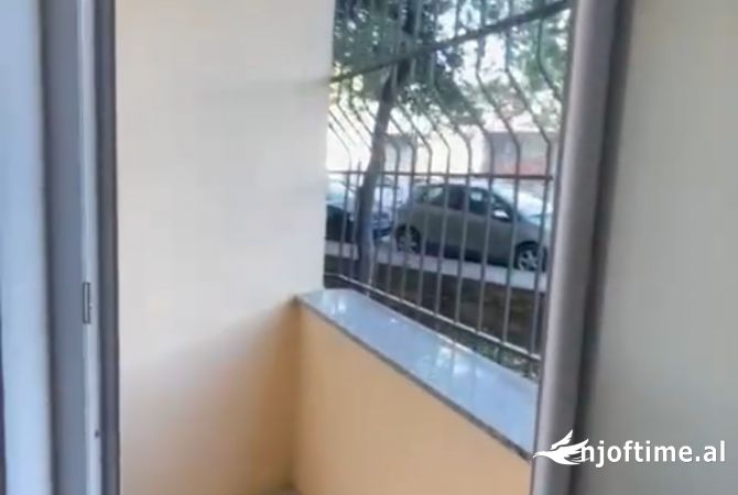 Shtepi ne shitje Apartament ne Tirane, 2+1, Mobilimi E mobiluar, Pagesa 140,000  Euro.