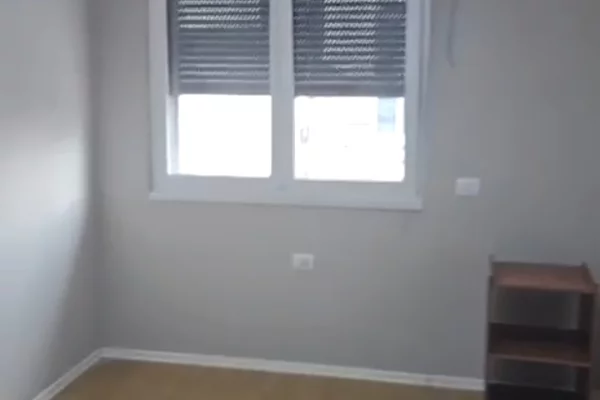 Ambient biznesi me qera 3+1 ne Tirane - 800 Euro