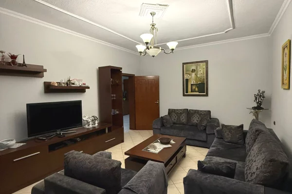 Casa in affitto 2+1 a Tirana - 65,000 Leke
