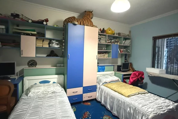 Appartamento in affitto a Tirana 2+1, Arredato