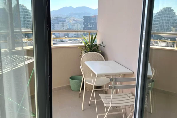 Appartamento in affitto a Tirana 1+1, Arredato