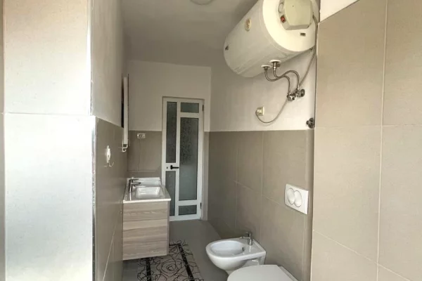 Shtepi ne shitje Apartament ne Tirane, 1+1, Mobilimi E mobiluar, Pagesa 107,000  Euro.