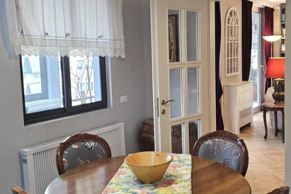 Shtepi ne shitje Apartament ne Tirane, 2+1, Mobilimi E mobiluar, Pagesa 650,000  Euro.