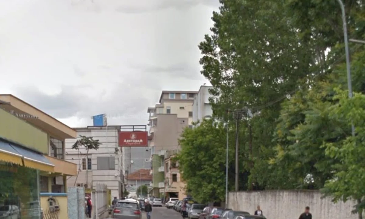 Villa di lusso in vendita a Tirana 2+1, Arredato