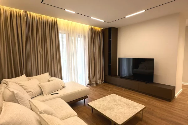 Casa in affitto 2+1 a Tirana - 1,500 Euro