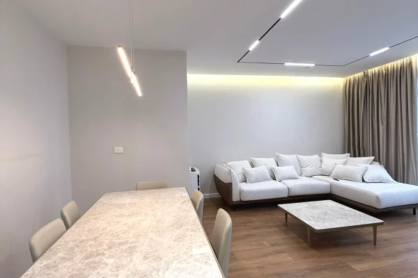 Duplex (casa a 2 piani) in affitto a Tirana 2+1, Arredato