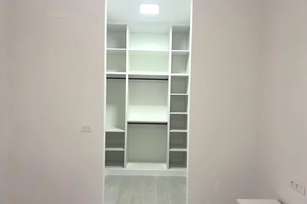 Appartamento in affitto a Tirana 1+1, Arredato