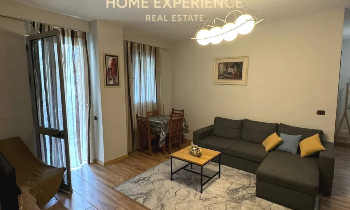 Appartamento in affitto a Tirana 2+1, Arredato