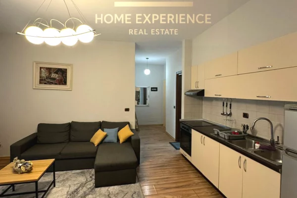 Appartamento in affitto a Tirana 2+1, Arredato