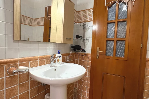 Appartamento in affitto a Tirana 1+1, Arredato