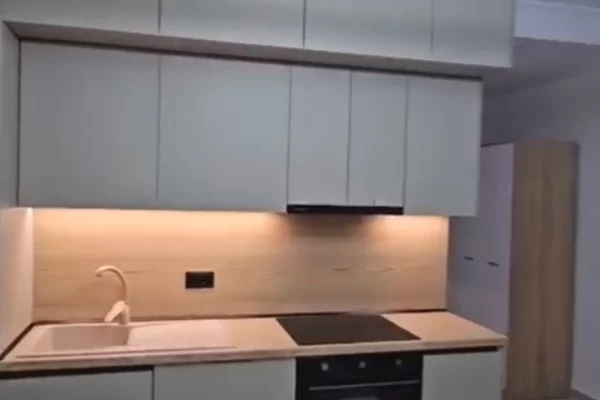 Appartamento in affitto a Tirana 1+1, Arredato