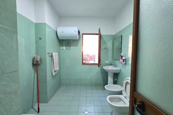 Appartamento in affitto a Tirana 2+1, Arredato