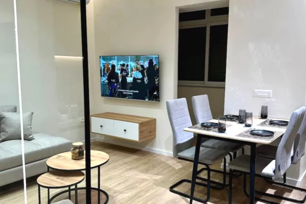 Jepet me qera apartament 2+1 te Bulevardi zhanë D'Ark