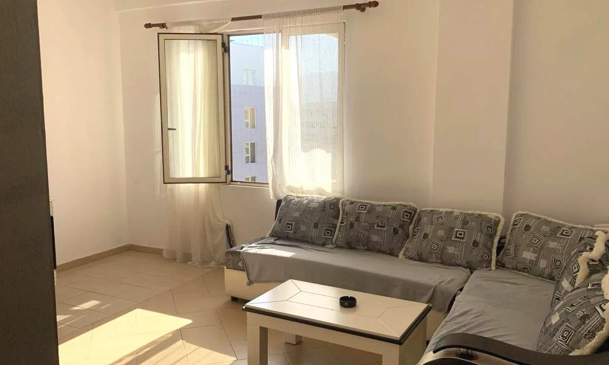 Appartamento in affitto a Tirana 1+1, Arredato